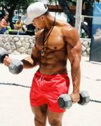 Austrian bodybuilder Onome Egger (@Onome_Egger) pumping iron in Miami