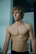 I usually post these to r/ladyboners but since I've discovered this amazing subreddit, I shall start posting here!
I give you the amazing Alex Pettyfer.