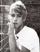 Mitch Hewer you sexy beast.