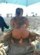 dildo in a public beach [IMG] Be careful of sand...! [pic]