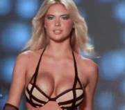 Kate Upton Jiggle