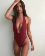 Emily Ratajkowski