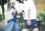 Beau comme la rencontre dans une rue d'un chapeau et d'un sein voilé