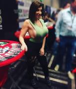 Sara at AVN AEE 2017 (XPost from r/SaraJay)