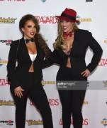 [AVN Awards 2016] Richelle Ryan with Eva Notty