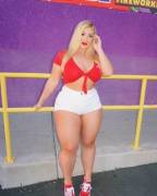 Taya Christian Mega Post /r/ThickandBBWJeans