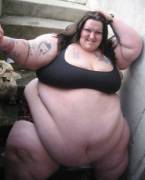 700lbs of Huge.