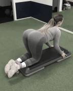 Yoga booty