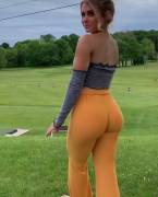 Cute Casual Jiggle in Yellow Pants