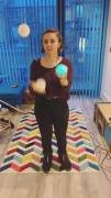 Hannah Witton Juggles