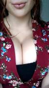 Cleavage between arms is fine?