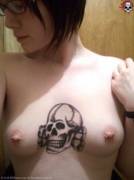 Skull titties