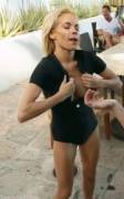 Dani Mathers Flashes Em