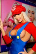 Super Mario Super Boobs