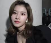 TWICE - Sana