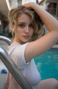 Wet t shirt cutie