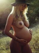 Beautiful Preggo