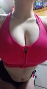 pink sports bra