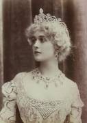 Opera singer Lina Cavalieri (1910s/1920s) I saw a picture of her in my schoolbook when we were learning about opera in music class. I don't think i've ever been this taken aback from someone's beauty