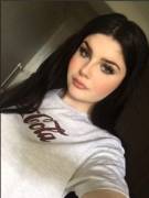 hi :)