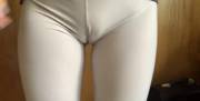 When I don't ware panties these leggings give me insane camel toe! What do you think? 