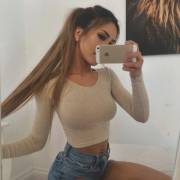 tight selfie