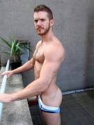 Balcony Bares