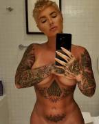 Christy Mack mirror selfie