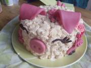 I made this cake for my grandma's birthday, I think its soooo cute! ^^