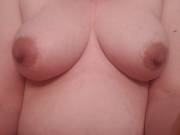 Starting to love my Preggo boobs!
