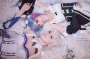 Lay with us, our hero! Rem - Kanra_cosplay Emilia - Soa Lianna [self]