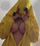 Pikachu [gijinka][found in /r/gonewild]