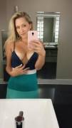 Showing off those tanlines