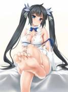 More of Hestia's feet