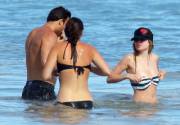 Avril Lavigne beach nipslip