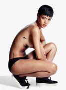 Rihanna shows nipple in new photo shoot