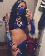 Cosplaying as Kitana from Mortal Kombat