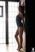 Nicole Winter in Soft Silhouette