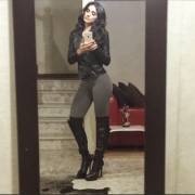 Bárbara de Regil - Gray leggings and black high heel boots