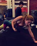 Bella Thorne workout