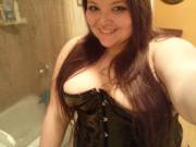 Sooo I tried on a corset last night..(f).