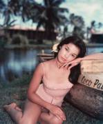 France Nuyen, 1958.