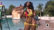 Nyomi Banxxx