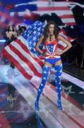 Patriotic Victoria Secret Model