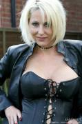 Milf Jan Burton