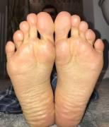 Wrinkled Teen Soles