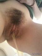 My hairy 18 year old pussy peeing [f]