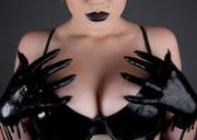 Liquid latex gloves