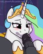 Celestia sucking a guard