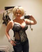 GILF lingerie selfie